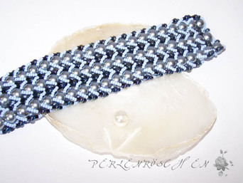 Perlenröschen, Beading, Blaues Panzerarmband; Flat Spiral,